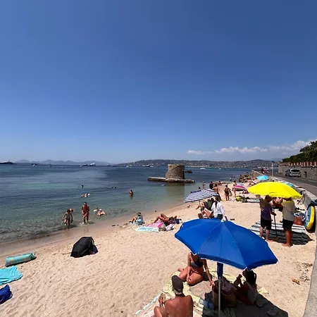 Le Pavillon Du Cap D'antibes アンティーブ